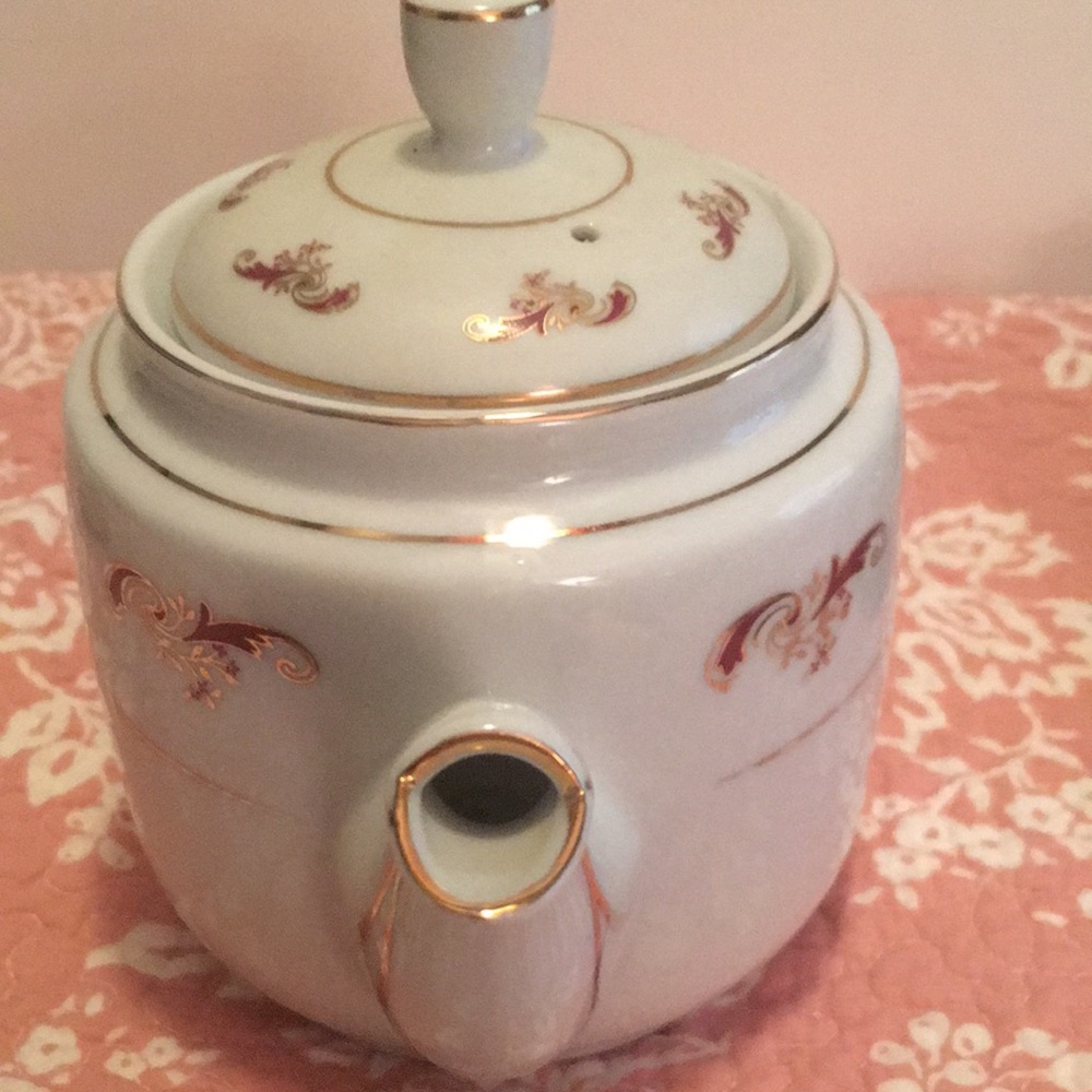 Porcelain Tea Set - Picture 3 of 7